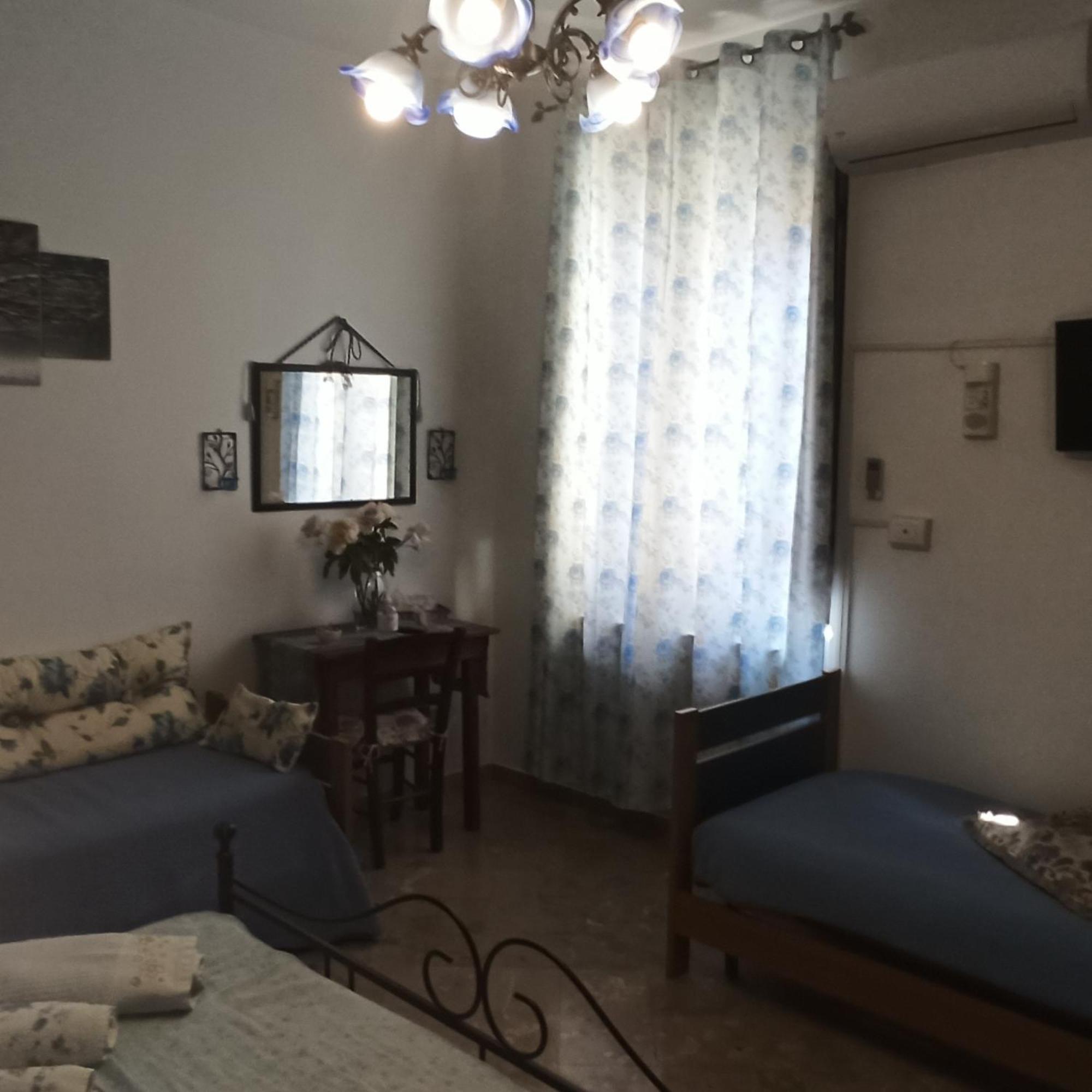 Le 4 Stagioni Sul Viale, Belvedere Di Bed & Breakfast