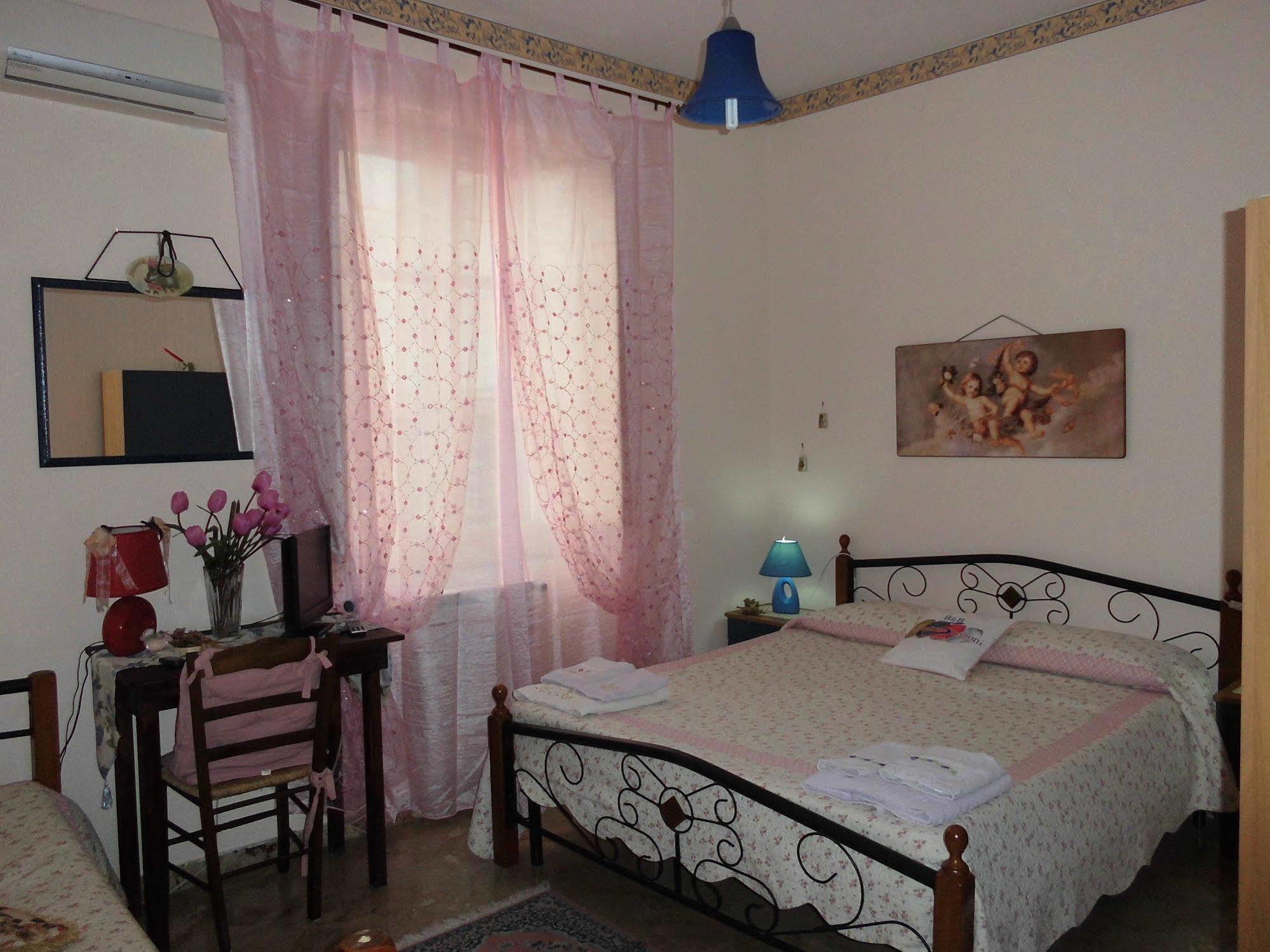 Le 4 Stagioni Sul Viale, Belvedere Di Bed & Breakfast 2*